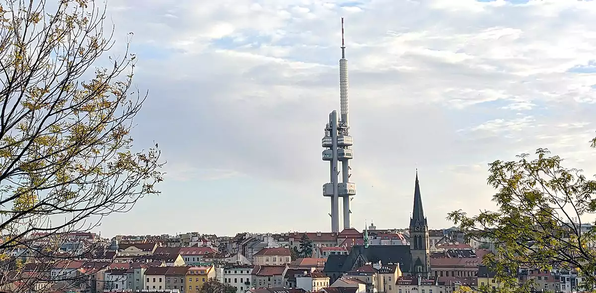 Dzielnica Pragi Žižkov (fot. Zdeněk Fekar/Unsplash)