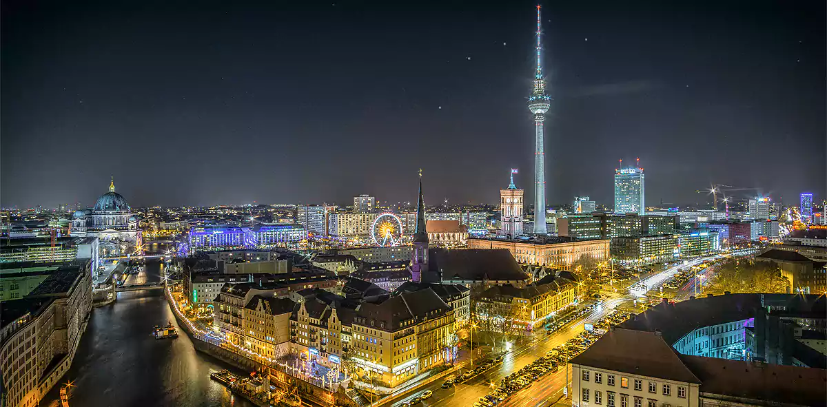 Berlińska Wieża Telewizyjna (fot. Stephan Widua/Unsplash)