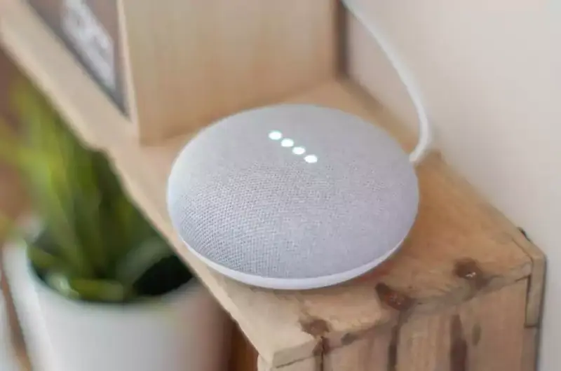 Inteligentny głośnik Google Nest (fot. John Tekeridis/Pexels)