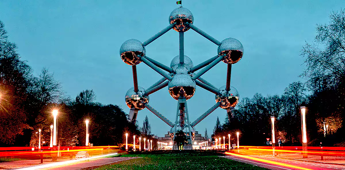 Atomium w Brukseli (fot. Fisnik Murtezi/Unsplash)