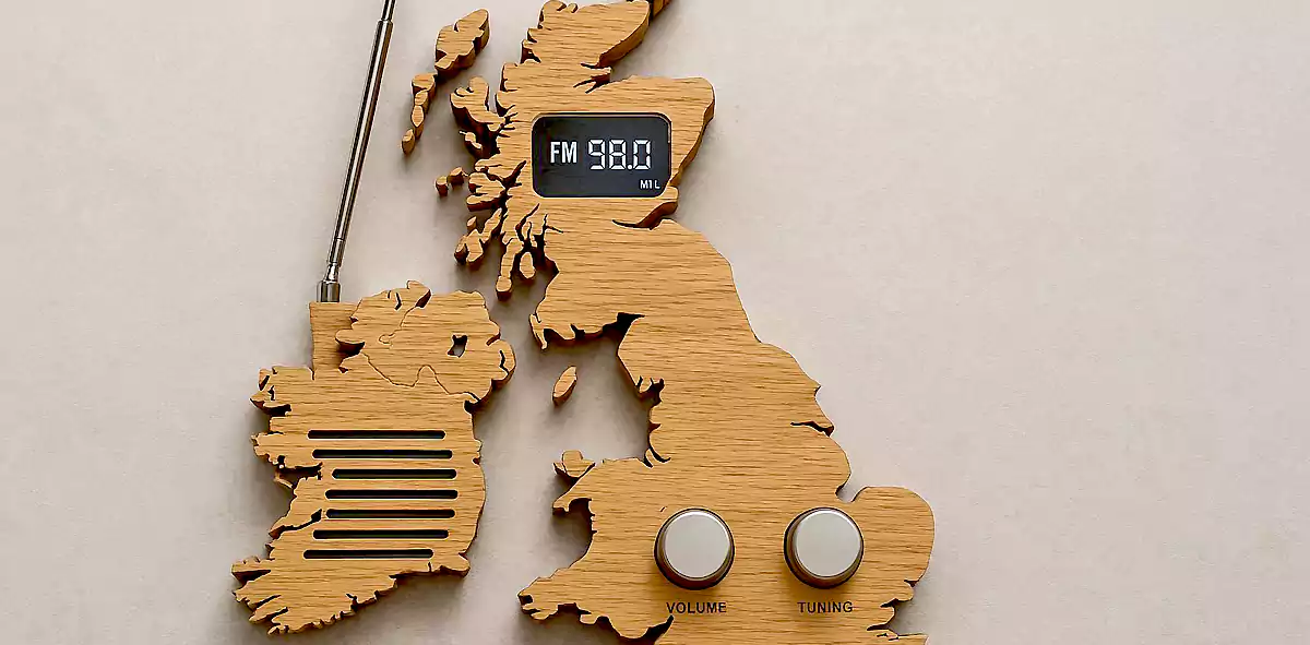 Radio w Wielkiej Brytanii (fot: AI)