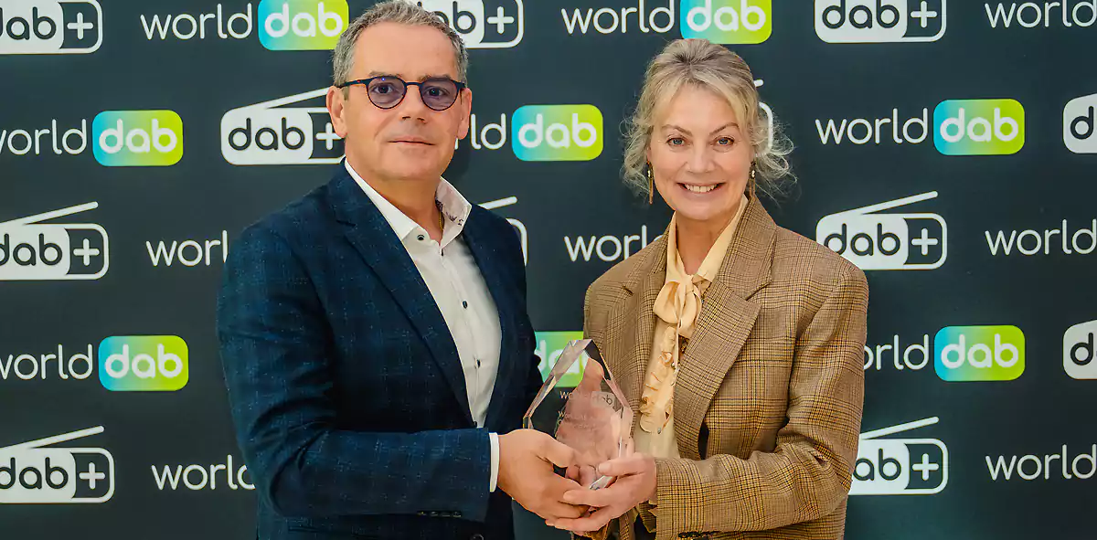 Mate Botica, dyrektor generalny OIV z Chorwacji i Jacqueline Bierhorst, Prezes WorldDAB (fot. Thomas Geuens)