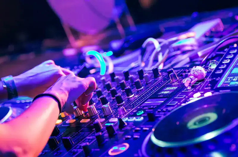 (fot, Daniel Robert Dinu/Unsplash)