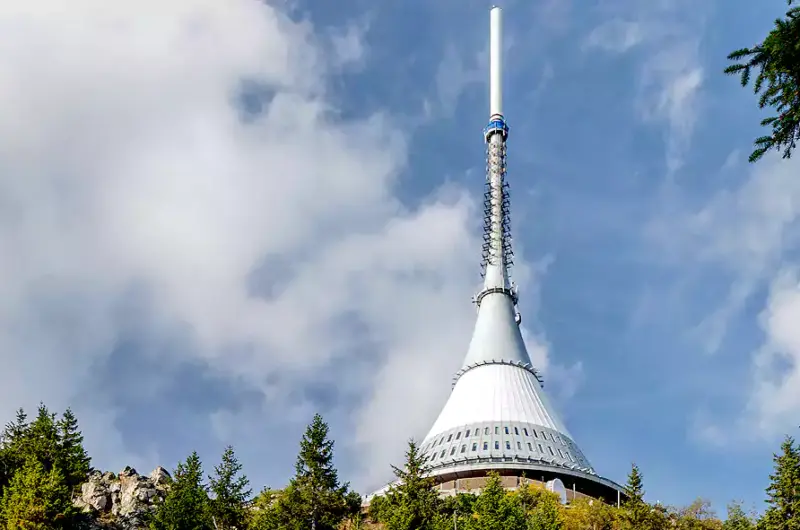Góra Ještěd (fot. Alan Kabeš/Pexels)