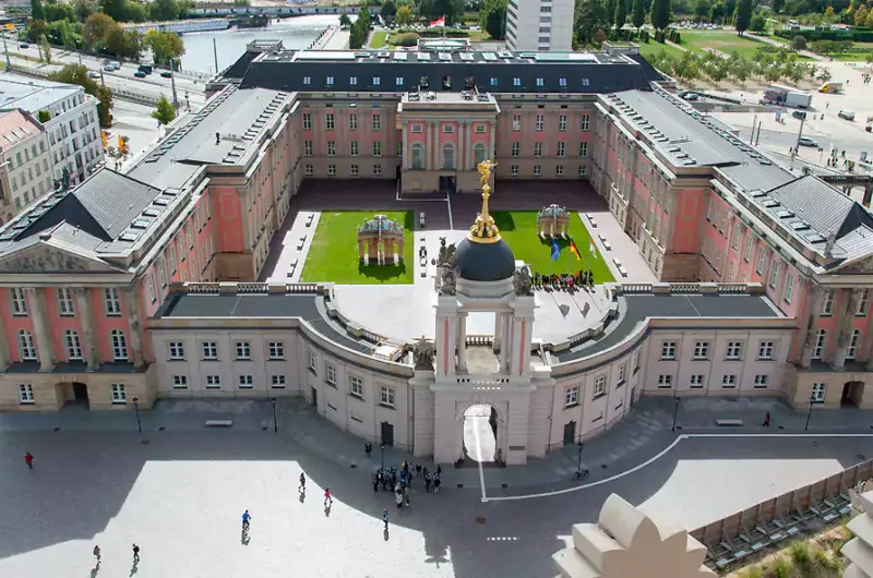 Sejm krajowy Brandenburgii w Poczdamie (fot: Stefan Gloede/Landtag Brandenburg)