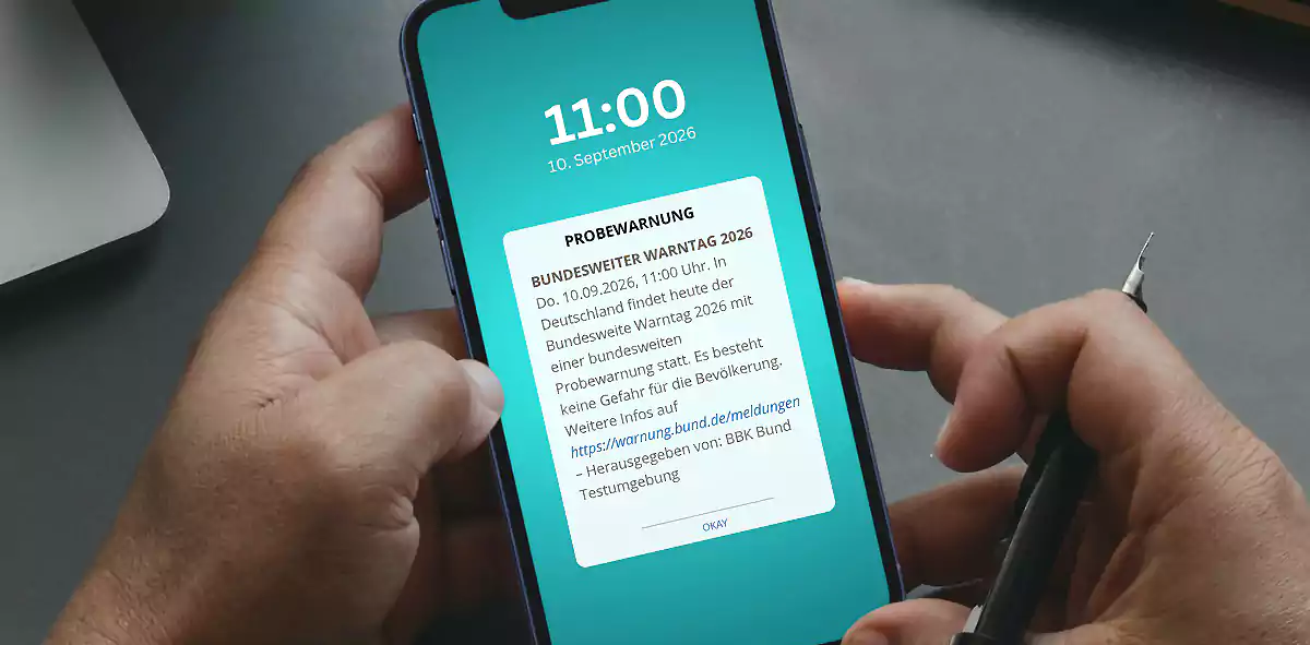 Ostrzeżenie Cell Broadcasting na smartfonie w Niemczech. (fot. BBK)